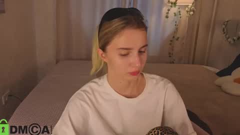 LINA online show from July 3, 1:23 am