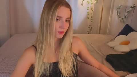 LINA online show from July 9, 1:09 am