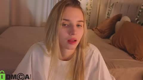 LINA online show from July 17, 1:12 am