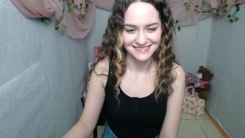 Snapshot of lina_star_s chatting on January 3, 6:44 am Lina online show from January 3, 6:44 am