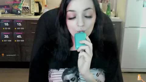 Lina 3  1715622743 online show from September 15, 8:25 am