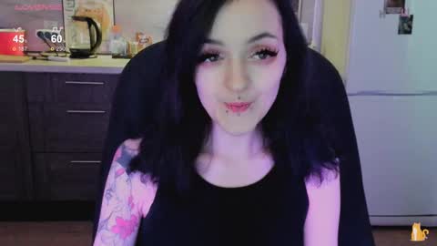 Lina 3  1715622743 online show from October 6, 7:28 am