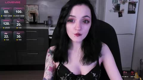 Lina 3  1715622743 online show from February 17, 8:33 am