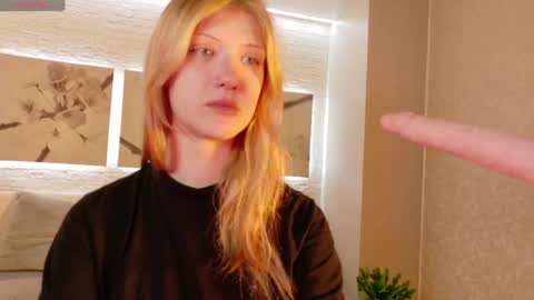 Lina online show from April 22, 8:21 pm