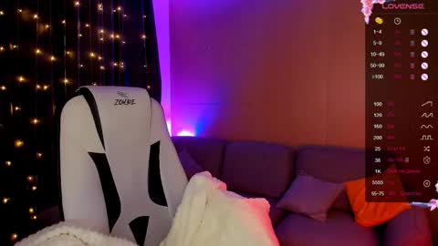 Lina online show from November 29, 8:17 am