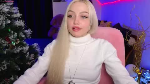 I am Lina online show from January 8, 1:24 pm