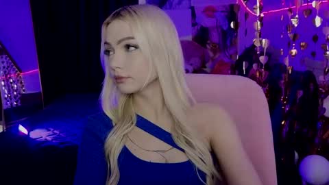 I am Lina online show from May 6, 10:09 am