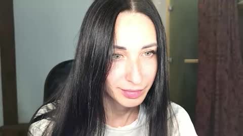 LinaLivee online show from November 20, 6:18 pm