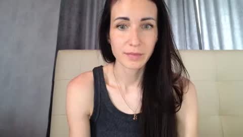 LinaLivee online show from June 25, 10:31 am