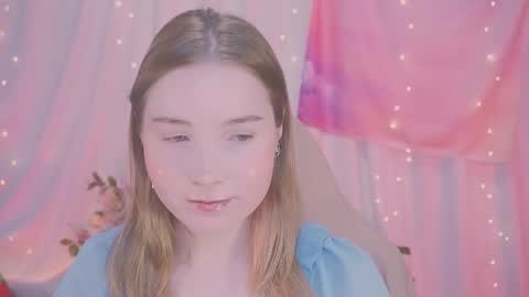 Snapshot of linalyy chatting on December 15, 4:50 am Lina online show from December 15, 4:50 am