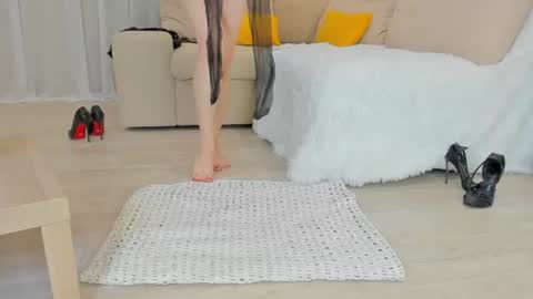 Lina Fanslymysensualworld online show from June 19, 7:23 am