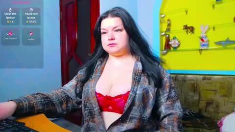Lina online show from May 6, 6:30 am