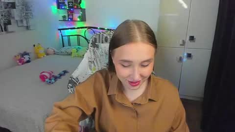 Lina online show from May 19, 9:32 pm
