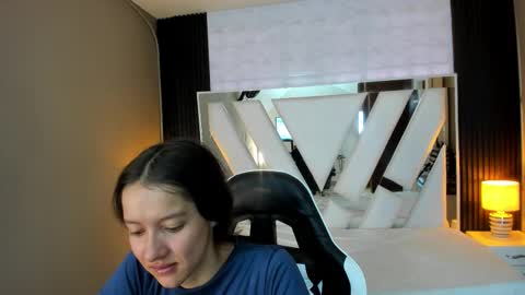  Linda  online show from January 18, 2:21 pm