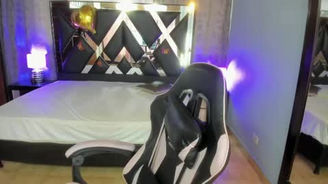  Linda  online show from June 15, 6:32 pm