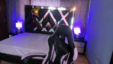  Linda  online show from July 13, 6:44 pm