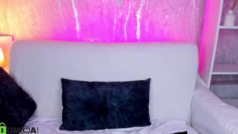 Linda  GMT2 Mon Tu Fri Sa Su  0300am-1000 am online show from February 18, 1:01 am