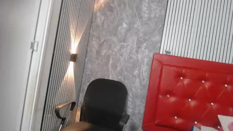 Linda online show from April 25, 1:41 pm