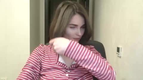 Linda online show from April 26, 7:11 pm