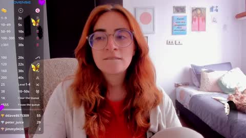 Giggles  online show from December 3, 4:28 pm