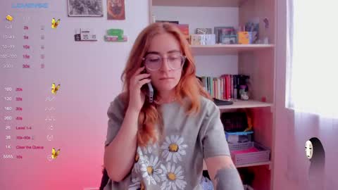 Giggles  online show from February 24, 5:09 pm