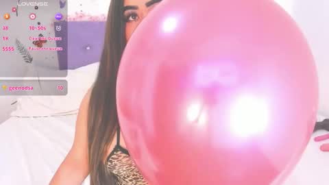 Snapshot of linda_jay_ chatting on October 10, 1:10 pm Linda  online show from October 10, 1:10 pm