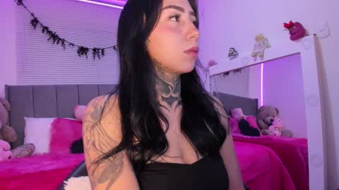 Snapshot of linda_milleer_ chatting on September 16, 1:50 am Lindaa maria online show from September 16, 1:50 am