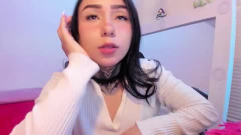 Snapshot of linda_milleer_ chatting on October 5, 7:23 pm Lindaa maria online show from October 5, 7:23 pm