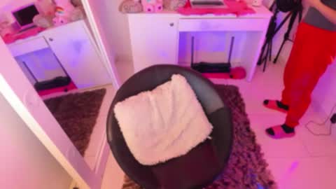 Snapshot of linda_milleer_ chatting on October 25, 6:10 am Lindaa maria online show from October 25, 6:10 am