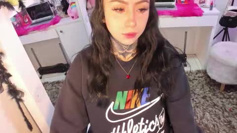 Snapshot of linda_milleer_ chatting on November 18, 4:39 am Lindaa maria online show from November 18, 4:39 am