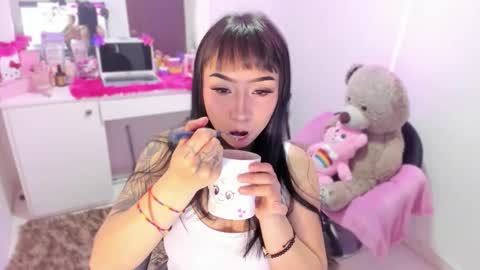 Snapshot of linda_milleer_ chatting on November 19, 7:08 am Lindaa maria online show from November 19, 7:08 am