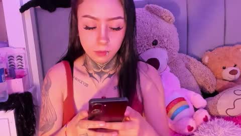 Snapshot of linda_milleer_ chatting on January 11, 7:30 pm Lindaa maria online show from January 11, 7:30 pm