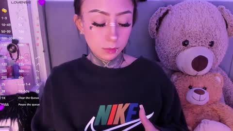 Snapshot of linda_milleer_ chatting on January 16, 5:00 am Lindaa maria online show from January 16, 5:00 am