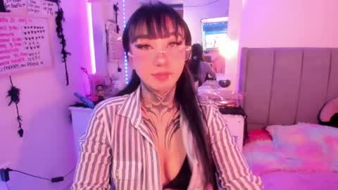 Lindaa maria  online show from April 21, 11:05 am