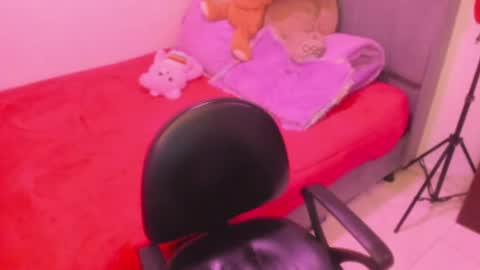 Snapshot of linda_milleer_ chatting on July 4, 2:07 am Lindaa maria online show from July 4, 2:07 am