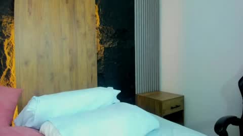 linda_montoya online show from May 11, 8:50 pm