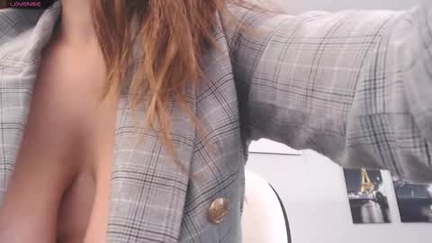 Snapshot of linda_morgan1 chatting on October 30, 1:01 pm Maria Paula online show from October 30, 1:01 pm