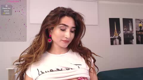 Snapshot of linda_morgan1 chatting on December 4, 12:25 pm Maria Paula online show from December 4, 12:25 pm