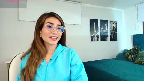 Maria Paula online show from June 11, 10:57 am