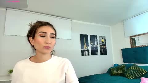 Maria Paula online show from June 15, 11:01 am