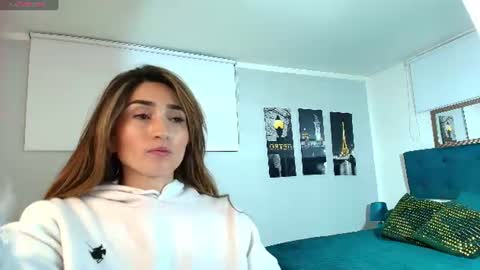 Maria Paula online show from July 25, 10:02 am