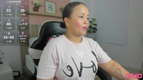 L I N D A online show from January 11, 2:38 am