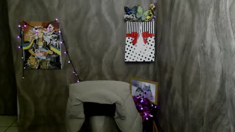 Snapshot of linda_s_ chatting on November 14, 2:05 pm Linda online show from November 14, 2:05 pm