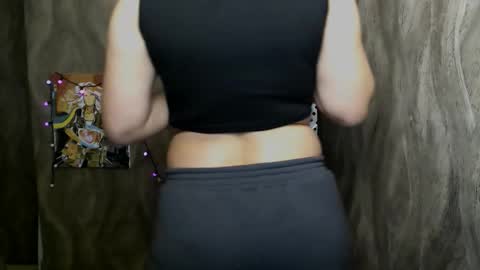 Snapshot of linda_s_ chatting on November 25, 4:29 pm Linda online show from November 25, 4:29 pm