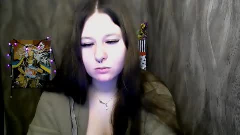 Snapshot of linda_s_ chatting on December 3, 12:47 pm Linda online show from December 3, 12:47 pm