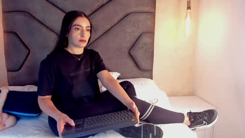 Linda Saenz online show from February 4, 12:00 pm