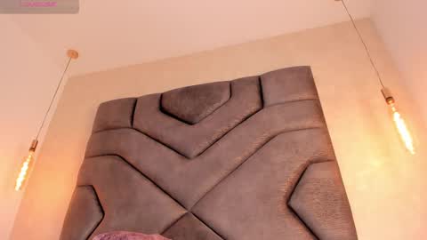 Linda Saenz online show from February 13, 2:52 pm