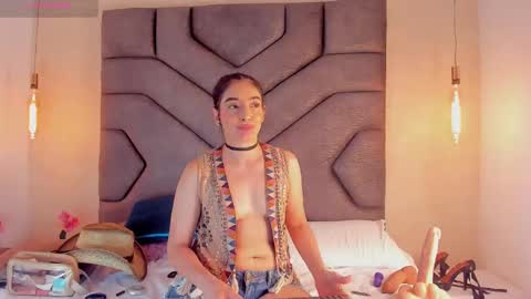 Linda Saenz online show from February 21, 2:48 pm