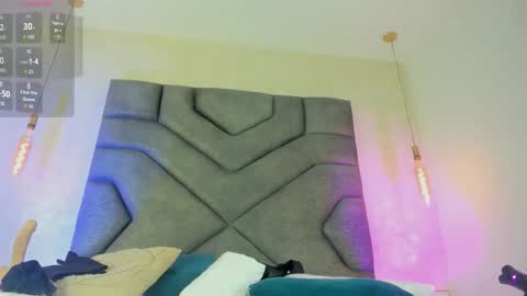 Linda Saenz online show from November 25, 11:32 am