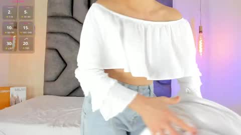 Snapshot of linda_saenz1 chatting on June 6, 11:26 am Linda Saenz online show from June 6, 11:26 am